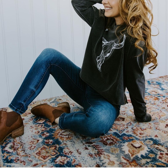 Long Horn Skull Long Sleeve - Picture 5 of 5